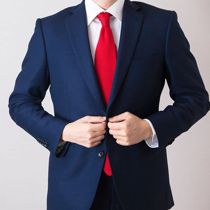Corbatas y Pañoletas, Una amplia línea de prendas masculinas y femeninas, asesoría personalizada y oportuno servicio postventa.
